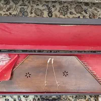 سنتور قدیمی با مضراب و لوازم جانبی