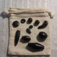 سنگ مهره کهربای سیاه (شوه)