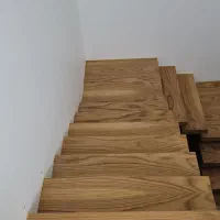 اجرای پله چوبی کف پله چوبی|خدمات پیشه و مهارت|اصفهان, فجر|دیوار