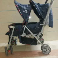 کالسکه دوقلو