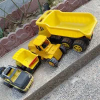 چهار اسباب بازی با هم یکجا فروخته می شود