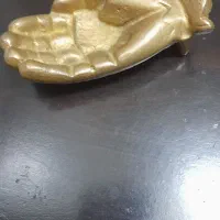 یک عدد زیر سیگاری برنجی تمیز وزیبا