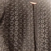 گیپور ۶۰۰تومن و مانتو سفید ۱تومن|لباس|شیراز, قدوسی شرقی|دیوار