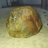 سنگ قیمتی یک عدد سنگ قیمتی تقریباً به وزن ی|کلکسیون اشیاء عتیقه|ارومیه, |دیوار