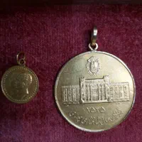 یادبود ۵۰ امین سال تاسیس بانک ملی ایران پدر پسر|جواهرات|تهران, آذربایجان|دیوار