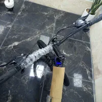 دوچرخه ترک نو رکاب نخورده. آلومینیوم|دوچرخه، اسکیت، اسکوتر|فردیس, منظریه|دیوار