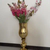 گل و‌گلدان