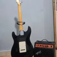 گیتار الکتریک aria ژاپن و امپیلی|گیتار، بیس، امپلیفایر|تهران, فلسطین (میدان انقلاب)|دیوار