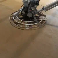 بتن ریزی کف با ماله پروانه ای و اتومیکسر|خدمات پیشه و مهارت|بندرعباس, |دیوار