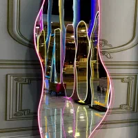 آینه قدی دفرمه نوردار