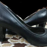 کفش و کتانی