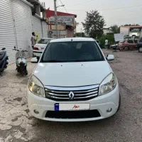 رنو ساندرو ۹۶ چند لکه رنگ