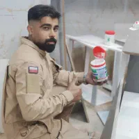 نصاب کابینت و کمد دیواری و دکوراسیون هستم