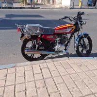 هوندا۲۰۰ کویر صفر فقط ۳۰۰ تا دونه کار کرده