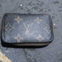 1عددکیف  و مدارکی به نام سجاد اسلامیان گم کردم