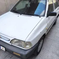 هاچبک سفید