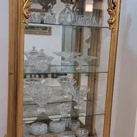 بوفه  یا ویترین سلطنتی طلایی کاملا سالم و شیک