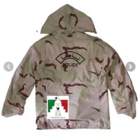 پوتین ولباس مرزبانی|لباس|اسفراین, |دیوار