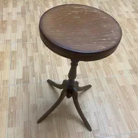 میز تلفن گرد