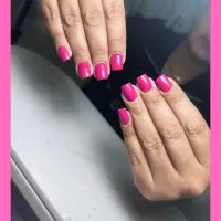 کاشت ناخن کاملا حرفه ای و تمیز۲۲۰