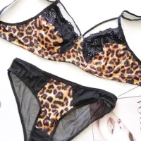 لگ بدنسازی کراپ نیمتنه ست ورزشی شورتک زنانه خارجی