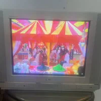 تلویزیون ال جی ۲۱ اینچ صفحه تخت با میز