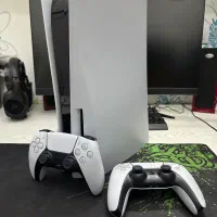 به همراه پایه شارژر دسته ها  ps5 fat