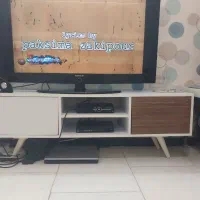 میز تلویزیون در حد نو