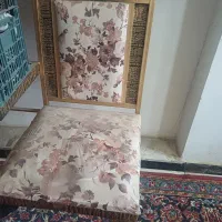 میز تلفن سالم و تمیز  و صندلی