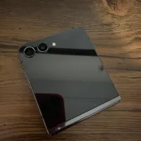 سامسونگ Galaxy Z Flip5 با حافظهٔ ۲۵۶ گیگابایت