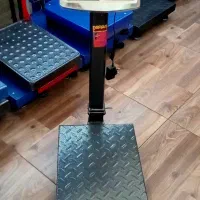 ترازو ۱۵۰کیلویی ۳۰×۳۵سانت باسکولی تاشو|فروشگاه و مغازه|لاهیجان, بازکیاگوراب|دیوار