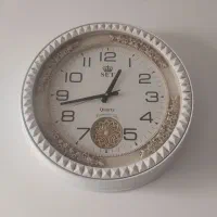 ساعت دیواری شیک و زیبا