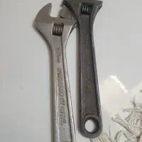 دو عدد اچار فرانسه ویک عدد جغجغه بادی تایوانی