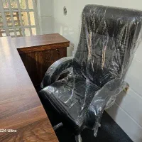 فروش تعدادی میز و صندلی اداری یا مدیریتی با کیفیت|دفتر کار|یزد, |دیوار