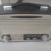 رادیو ،پخش کننده موسیقی ،کار کرده