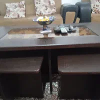 جلو مبلی یک میز بزرگ وچهار تا گوچک|مبلمان خانگی و میز عسلی|رشت, رودباری|دیوار