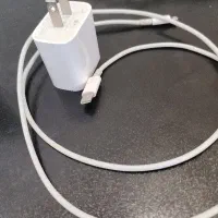 آداپتور 18 وات و سیم شارژر اصلی آیفون