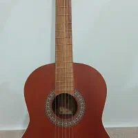گیتار یاماها (YAMAHA )