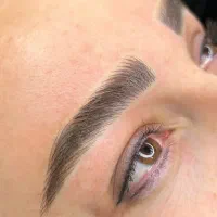 مدل فیبروز شیدلب خط چشم و بن مژه نیازمندم