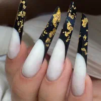 ناخن رویاهای تو همینجاست
