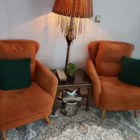 ست مبل راحتی ۵ نفره مکانیزه  همراه با میز.