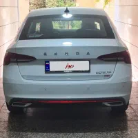 فروش یک دستگاه خودرو وارداتی اشکودا اوکتاویا صفر