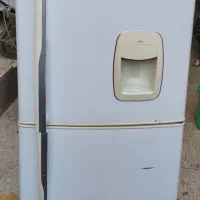 یک عدد یخچال ،