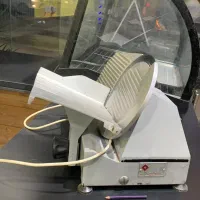 برگر زن و خرد کن