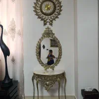 میز وآیینه