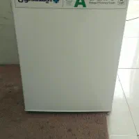 یخچال هتلی ۵ فوت در حد نو