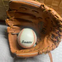 توپ کلکسیونی دستکش بیسبال توپ بیسبال راکت تنیس|ورزشهای توپی|تهران, فرمانیه|دیوار