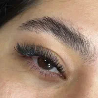 اکستنشن مژه و لیفت ابرو و مژه