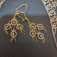 فروش زنجیر یزدی و بنگل میخی در طلا فروشی|جواهرات|اصفهان, نقش جهان|دیوار