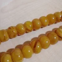 تسبیح کهربا کهنه